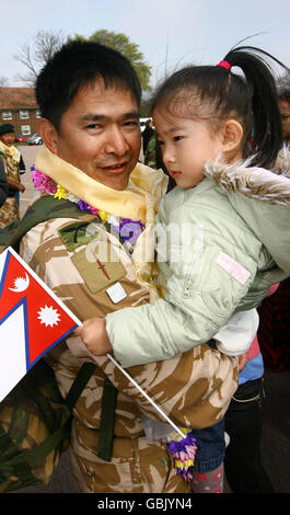 Gurkhas nach Hause zurückkehren. Stockfoto