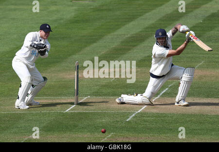 Cricket - Liverpool Victoria County Championship - Division One - Tag 2 - Warwickshire V Hampshire - Edgbaston Stockfoto