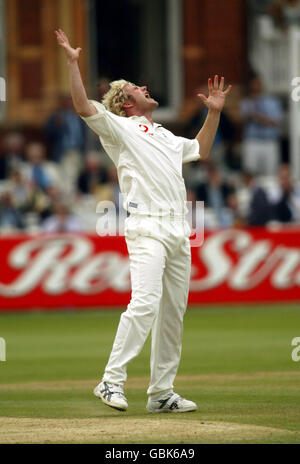 Cricket - npower First Test - England gegen Westindien - Tag vier. Matthew Hoggard, Englands, feiert die Einnahme des Wickels von Ramnaresh Sarwan von West Indies Stockfoto