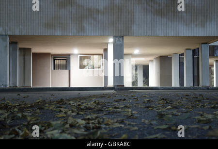 Erdgeschoss eines Mehrfamilienhauses in Milano, Italia, 2014. Stockfoto