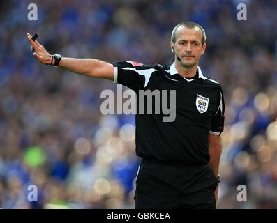 Fußball - FA Cup - Halbfinale - Arsenal gegen Chelsea - Wembley Stadium. Martin Atkinson, Referent Stockfoto