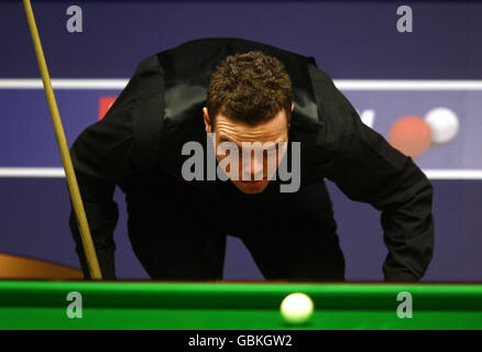 Jamie Cope bei seinem zweiten Spiel während der Snooker-Weltmeisterschaft Betfred.com im Crucible Theatre, Sheffield. Stockfoto