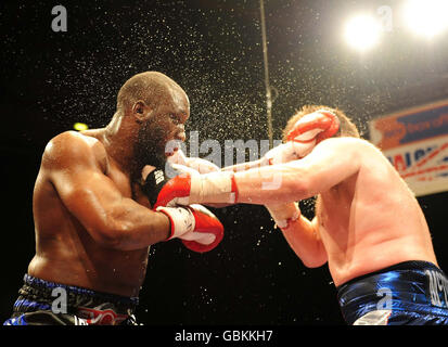 Boxen - europäischen Heavyweight Title Fight - Danny Williams V John McDermott - Crowtree Leisure Centre Stockfoto