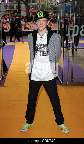 Britische Filmpremiere von Hannah Montana - London. George Sampson bei der britischen Filmpremiere von „Hannah Montana“ im Odeon West End, London. Stockfoto