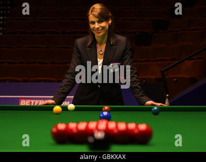 Snooker - Betfred.com Snooker-WM - Tag 6 - Crucible Theatre Stockfoto