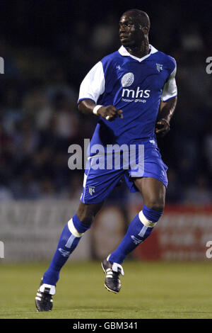 Fußball - freundlich - Gillingham / Charlton Athletic. Mamady Sidibe, Gillingham Stockfoto