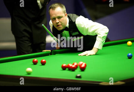 Snooker - Betfred.com Snooker-WM - Tag 13 - Crucible Theatre Stockfoto