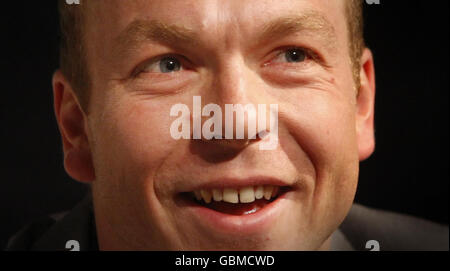 Sir Chris Hoy im Vorfeld einer Spendenveranstaltung für Krebsforschung im Edinburgh Sheraton Grand Hotel in Edinburgh, Schottland. Stockfoto