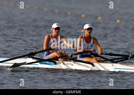 Rudern - Olympische Spiele Athen 2004 - Hitze leichte Frauen-Doppelzweier - drei Stockfoto