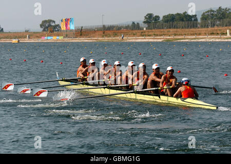 (L-R) Chinas Fei Yu, Xiuhua Luo, Ran Cheng, Xiaoxia Yan, You Wu, Cuiping Yang, Yanhua Gao, Ziwei Jin und cox Na Zheng sind heute Morgen in Aktion Stockfoto