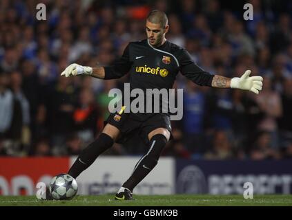 Fußball - UEFA Champions League - Halbfinale - zweite Etappe - Chelsea gegen Barcelona - Stamford Bridge. Victor Valdes, Torwart von Barcelona Stockfoto