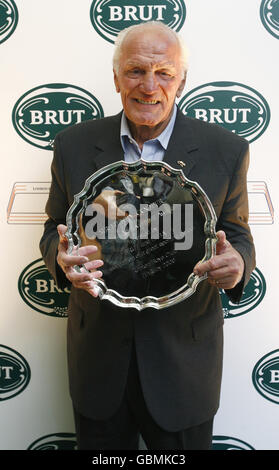 Boxen - Sir Henry Cooper Media Session - Repton Boys Club. Sir Henry Cooper während einer Medienfotocall im Repton Boys Club, London. Stockfoto