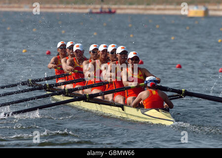 (L-R) Chinas Fei Yu, Xiuhua Luo, Ran Cheng, Xiaoxia Yan, You Wu, Cuiping Yang, Yanhua Gao, Ziwei Jin und cox Na Zheng sind heute Morgen in Aktion Stockfoto