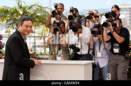 Regisseur Ang Lee, Regisseur des Films "Taking Woodstock" bei einer Fotoschau im Palais des Festivals in Cannes, Frankreich, im Rahmen des 62. Jährlichen Filmfestivals von Cannes Stockfoto