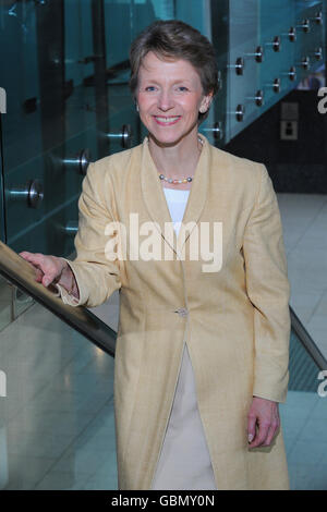 Helen Alexander CBE, Centre, Senior Advisor von Bain Capital, wird nächste Woche als erste Präsidentin des Confederation of British Industry nominiert. Stockfoto