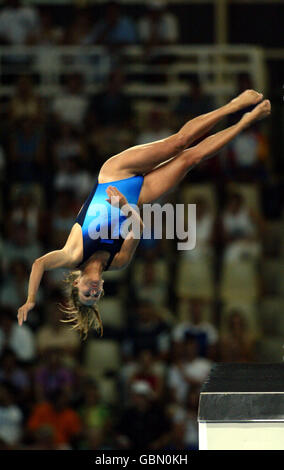 Tauchen - Olympische Spiele 2004 in Athen - 10-m-Plattform der Frauen - vorbereiting. Die kubanische Yolanda M.Ortiz Espinoza Stockfoto