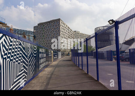 London, England - 27. Mai 2016: Baustelle und Gebäude in North Greenwich in London, England. Stockfoto