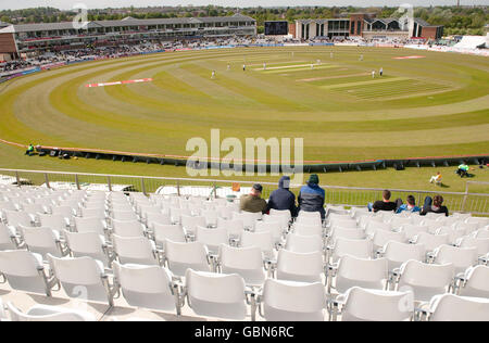 Leere Sitze, während England die Westindischen Inseln während des zweiten npower-Testspiels im Riverside, Chester-Le-Street, Durham, spielt. Stockfoto