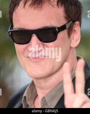 Quentin Tarantino nimmt an einer Fotoschau für den Film Inglourious Basterds im Palais de Festival Teil, während der 62. Filmfestspiele von Cannes, Frankreich. Stockfoto