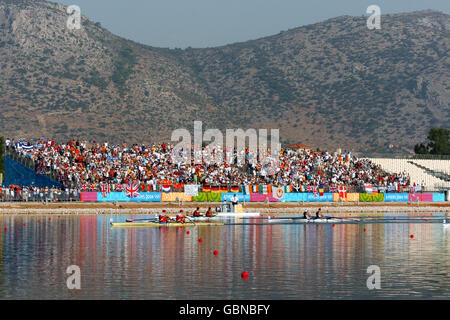 Rudern - Olympische Spiele 2004 in Athen - Leichte Doppelzweier für Männer - Finale. Eine allgemeine Ansicht der Aktion aus dem Finale Stockfoto