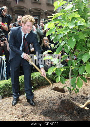 Seine Königliche Hoheit Prinz Harry kommt, um an der offiziellen Namensgebung der British Gardens in New York, USA, teilzunehmen. Stockfoto