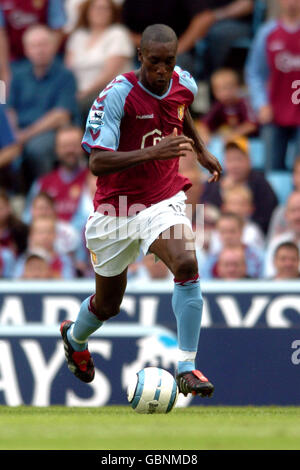 Fußball - FA Barclays Premiership - Aston Villa V Southampton Stockfoto