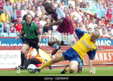 Fußball - FA Barclays Premiership - Aston Villa V Southampton Stockfoto