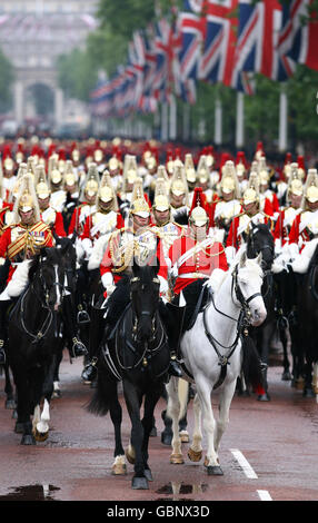 Die Trooping the Color Probenparade findet in der Mall im Zentrum von London statt. Stockfoto
