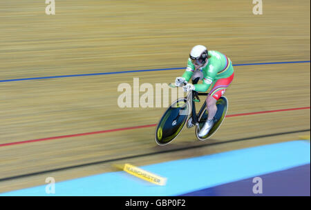 Paralympics - BT Paralympic World Cup - Tag zwei - Manchester. Der britische Jody Cundy ist auf dem Weg zum Gewinn des 1000-METER-Zeitfahrens während der BT Paralympic World Cup in Manchester. Stockfoto
