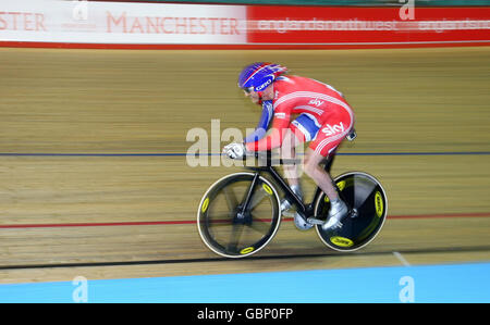 Paralympics - BT Paralympic World Cup - Tag zwei - Manchester. Der britische Mark Birstow auf dem Weg zum Silber im 1000-M-Zeitfahren LC1/LC2/CP4 während der BT Paralympic World Cup in Manchester. Stockfoto