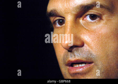 Fußball - UEFA Super Cup - FC Porto gegen Valencia. Joan Laporta, Präsident Von Barcelona Stockfoto