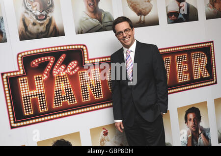 Ed Helms kommt zur Premiere des neuen Films The Hangover im Vue West End in London. Stockfoto