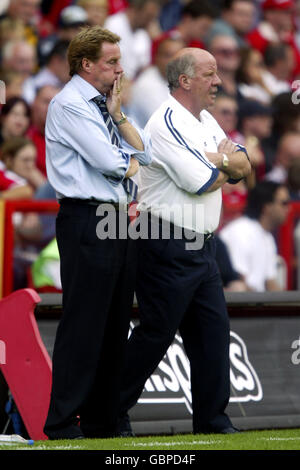 Fußball - FA Barclays Premiership - Charlton Athletic gegen Portsmouth. Harry Redknapp (l), Manager von Portsmouth, mit seinem Assistenten Jim Smith Stockfoto