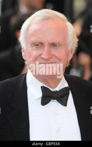 John Boorman kommt zur Premiere des neuen Films Coco Chanel und Igor Strawinsky, während der Filmfestspiele von Cannes, im Palais de Festival in Cannes, Frankreich. Stockfoto