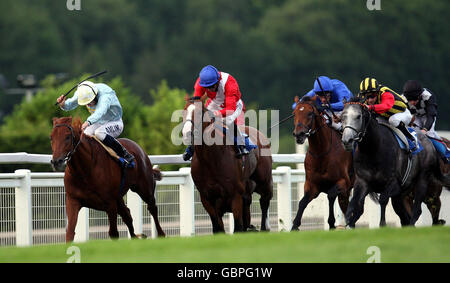 Racing - Blue Square Brigadier Gerard Abend - Sandown Pferderennbahn Stockfoto