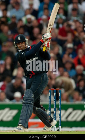 Der englische Owais Shah während des ICC World Twenty20-Spiels beim Brit Oval in London. Stockfoto