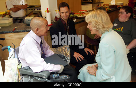 Herzogin von Cornwall besucht Helen & Douglass House Stockfoto