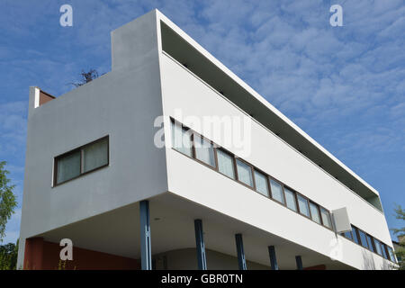 Stuttgart, Deutschland. 4. Juli 2016. Die Le-Corbusier-Haus in der Weißenhofsiedlung in Stuttgart, Deutschland, 4. Juli 2016. Foto: FRANZISKA KRAUFMANN/Dpa/Alamy Live News Stockfoto