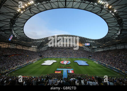 Marseille, Frankreich. 7. Juli 2016. Stadion-Ansicht während der UEFA EURO 2016 Semi final Fußballspiel zwischen Deutschland und Frankreich im Stade Velodrome in Marseille, Frankreich, 7. Juli 2016. Foto: Christian Charisius/Dpa/Alamy Live News Stockfoto