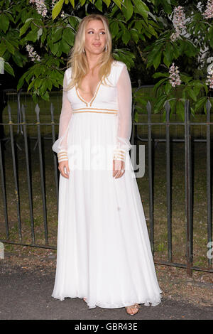 London, UK. 6. Juli 2016. Serpentin Sommerfest in London.  Ellie Goulding Teilnehmer der Serpentine Sommer-Party in London Mittwoch, 6. Juli 2016 Credit: Peter Phillips/Alamy Live News Stockfoto