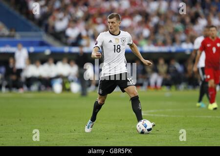 Saint-Denis, Frankreich. 16. Juni 2016. Toni Kroos (GER) Fußball: UEFA Euro 2016 Gruppenphase match zwischen Deutschland 0-0 Polen im Stade de France in Saint-Denis, Frankreich. © Mutsu Kawamori/AFLO/Alamy Live-Nachrichten Stockfoto