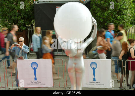 Karlovy Vary, Tschechien. 7. Juli 2016. Atmosphäre während der 51. internationalen Filmfestival Karlovy Vary in Karlsbad, Tschechische Republik, 7. Juli 2016. © Slavomir Kube es/CTK Foto/Alamy Live-Nachrichten Stockfoto