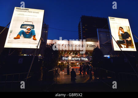 Karlovy Vary, Tschechien. 7. Juli 2016. Atmosphäre während der 51. internationalen Filmfestival Karlovy Vary in Karlsbad, Tschechische Republik, 7. Juli 2016. © Slavomir Kube es/CTK Foto/Alamy Live-Nachrichten Stockfoto