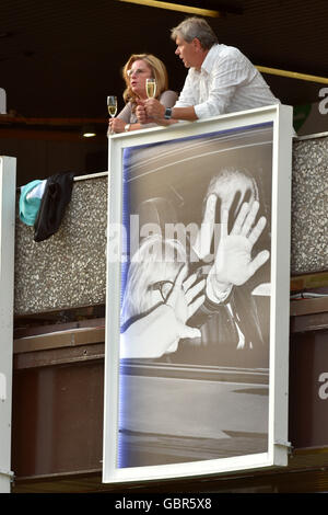 Karlovy Vary, Tschechien. 7. Juli 2016. Atmosphäre während der 51. internationalen Filmfestival Karlovy Vary in Karlsbad, Tschechische Republik, 7. Juli 2016. © Slavomir Kube es/CTK Foto/Alamy Live-Nachrichten Stockfoto