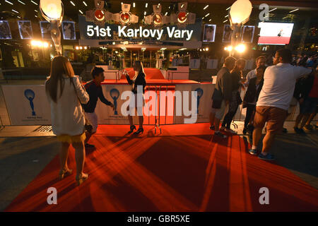 Karlovy Vary, Tschechien. 7. Juli 2016. Atmosphäre während der 51. internationalen Filmfestival Karlovy Vary in Karlsbad, Tschechische Republik, 7. Juli 2016. © Slavomir Kube es/CTK Foto/Alamy Live-Nachrichten Stockfoto