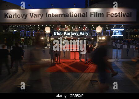 Karlovy Vary, Tschechien. 7. Juli 2016. Atmosphäre während der 51. internationalen Filmfestival Karlovy Vary in Karlsbad, Tschechische Republik, 7. Juli 2016. © Slavomir Kube es/CTK Foto/Alamy Live-Nachrichten Stockfoto
