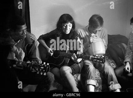 Buffy Sainte-Marie, Taj Mahal und Fritz Richmond Stockfoto