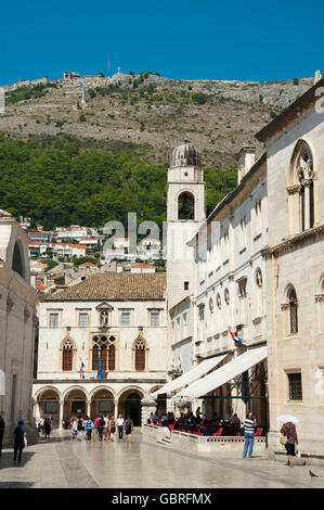 Sponza-Palast und Bell tower, alte Stadt, Dubrovnik, Dalmatien, Kroatien / clock tower Stockfoto