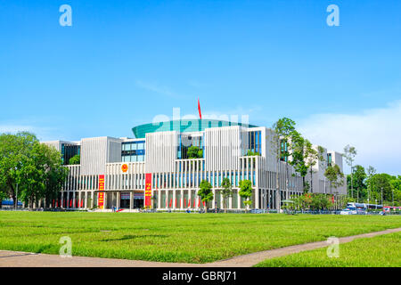 Panoramaansicht der neuen Gebäude der Nationalversammlung, wurde ein öffentliches große Gebäude, befindet sich auf Ba Dinh Platz über die Ho Chi Minh Stockfoto