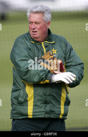 Cricket - ICC Champions Trophy 2004 - Halbfinale - Pakistan gegen Westindien. Bob Woolmer, pakistanischer Trainer Stockfoto